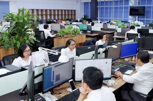 Những việc lặng thầm phía sau chuyến bay 'chở Tết'