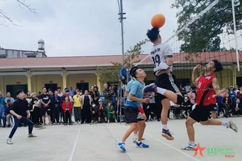Thị trấn Quân Chu sôi nổi các hoạt động thể thao mừng xuân mới