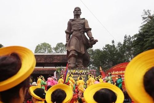 Lễ hội Gò Đống Đa thu hút hàng nghìn người tham dự