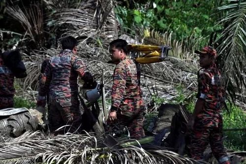 Rơi máy bay hạng nhẹ ở Malaysia, hai người tử vong