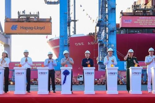 Thủ tướng dự lễ đón tàu, chúc Tết tại cảng quốc tế Tân Cảng - Cái Mép