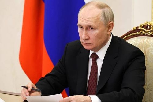 Tổng thống Nga Putin ký luật phạt tội phát tán tin giả về lực lượng vũ trang