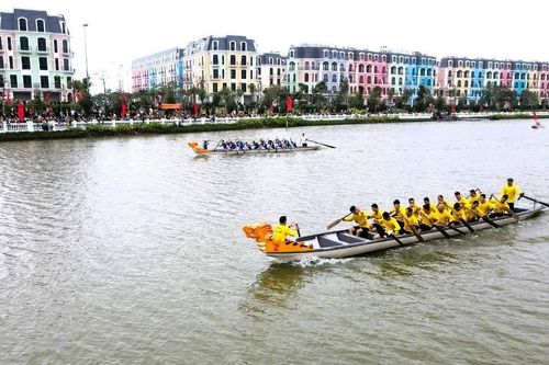 Tưng bừng Hội đua Thuyền Rồng tại Đồ Sơn