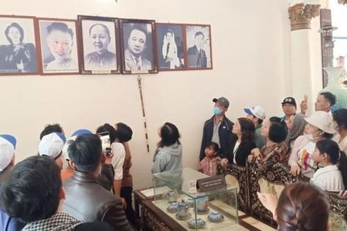 Cụm nhà Công tử Bạc Liêu 'khoác' áo mới, hàng nghìn du khách đến tham quan