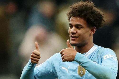 Oscar Bobb: 'Messi mới' của Pep Guardiola