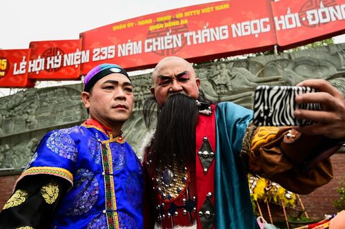 'Vua Quang Trung' và 'tướng giặc' tại Lễ hội Gò Đống Đa