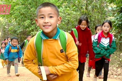 Nụ cười phía chân mây