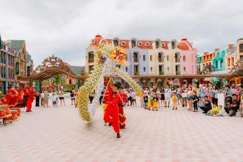Du lịch bội thu