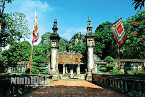 Những di sản văn hóa vật thể tiêu biểu của Ninh Bình