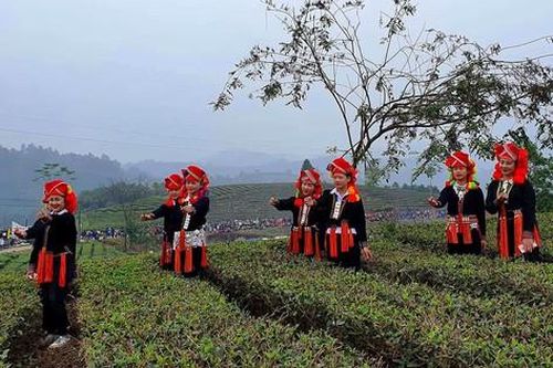 Người Tày ở Lào Cai mở hội xuống đồng đầu xuân mới