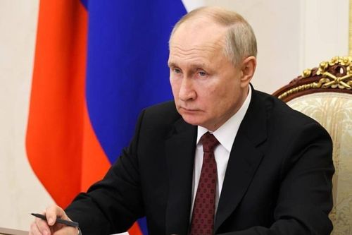 Tổng thống Putin ký sắc lệnh trừng phạt người tung tin giả về quân đội Nga