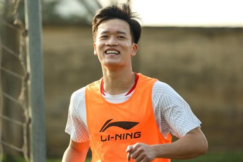 Rộ tin tiền vệ hàng đầu Việt Nam được CLB Hàn Quốc hỏi mua