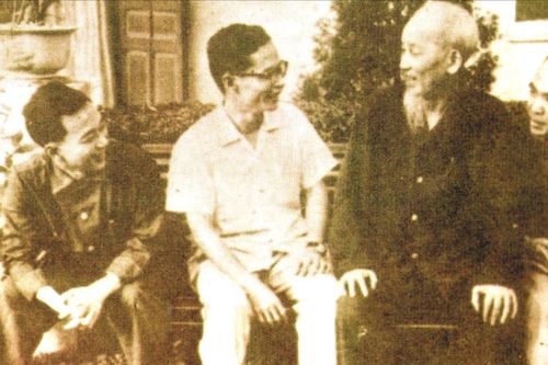 Những ngày theo Chiến dịch Điện Biên Phủ