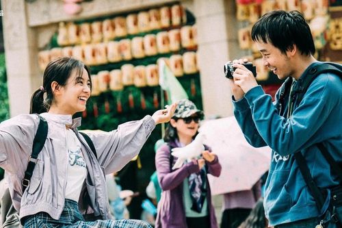 Phim 'Chúng ta cùng nhau rung chuyển mặt trời' rút khỏi rạp Tết