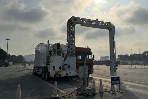 Thu hơn 19,5 triệu USD từ hoạt động xuất nhập khẩu trong dịp Tết 2024