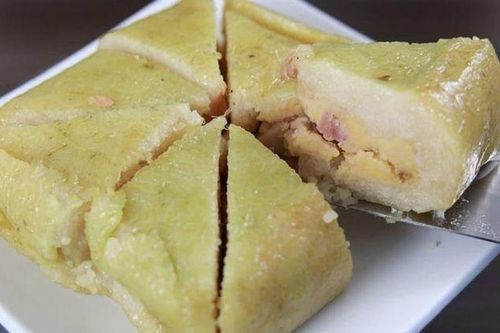 Có nên ăn bánh chưng bị mốc?