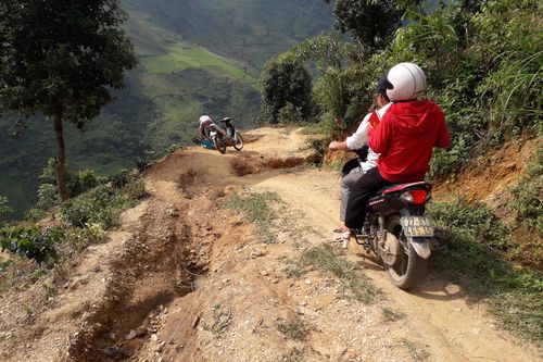 Điện Biên: Yêu cầu tăng cường các biện pháp huy động học sinh ra lớp