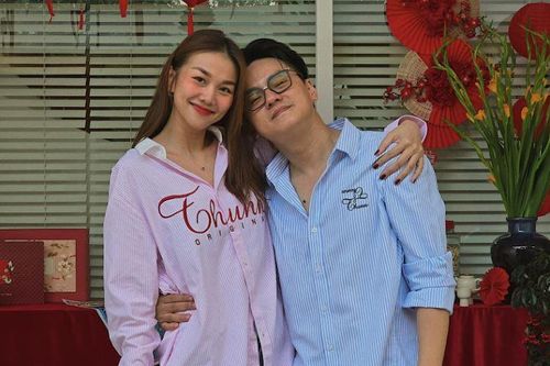 Khoảnh khắc 'ngọt như mật' của diva Mỹ Linh, siêu mẫu Thanh Hằng dịp Valentine