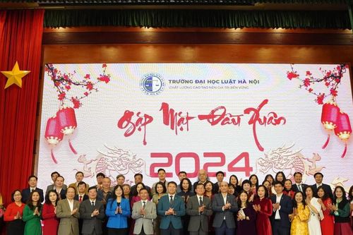 Trường Đại học Luật Hà Nội gặp mặt Xuân Giáp Thìn năm 2024