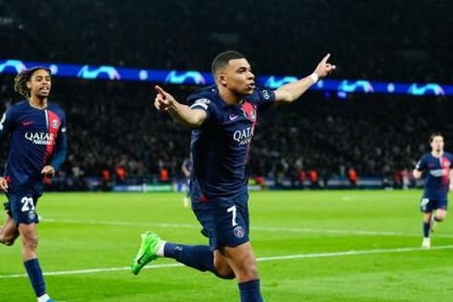 Mbappe lại lập kỷ khủng, PSG đặt 1 chân vào tứ kết Champions League