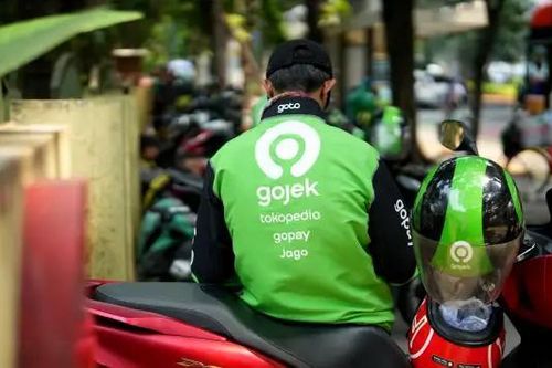 Công ty mẹ Gojek phủ nhận đàm phán sáp nhập với Grab