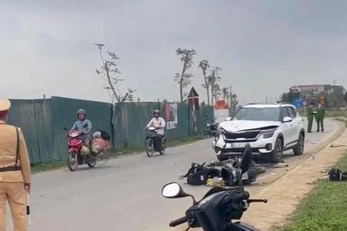 Va chạm với ô tô, 2 vợ chồng ở Thanh Hóa tử vong