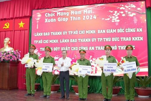 Công an TP HCM khen thưởng tập thể, cá nhân phá nhanh vụ án cô gái mất tích ngày 29 Tết