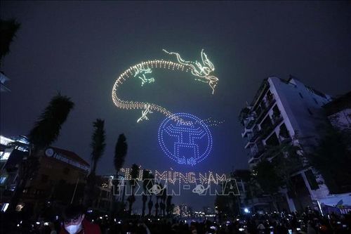 Hà Nội đón Tết trong không khí vui tươi, an toàn, tiết kiệm