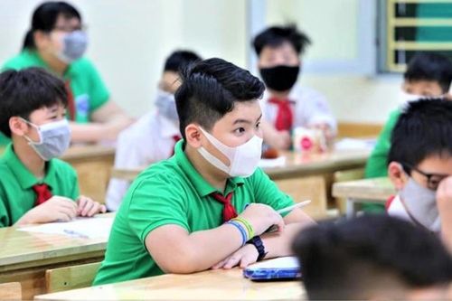 Học sinh Hà Nội trở lại trường sau kỳ nghỉ Tết Nguyên đán