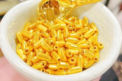 Gần đến ngày vía Thần Tài, hạt gạo vàng đắt hàng như tôm tươi