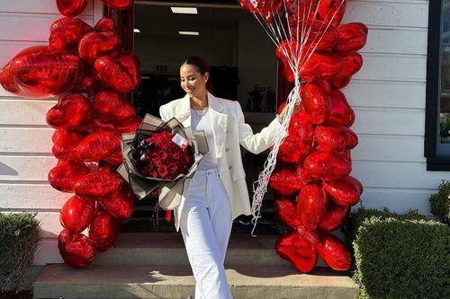 Phạm Hương được chồng đại gia bất động sản tặng gì vào Valentine?
