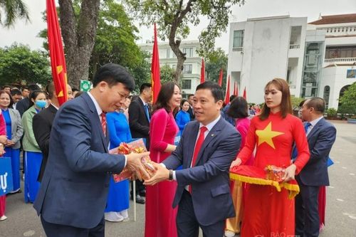 May 10 ra quân sản xuất đầu Xuân với quyết tâm 'Chọn việc khó' để làm
