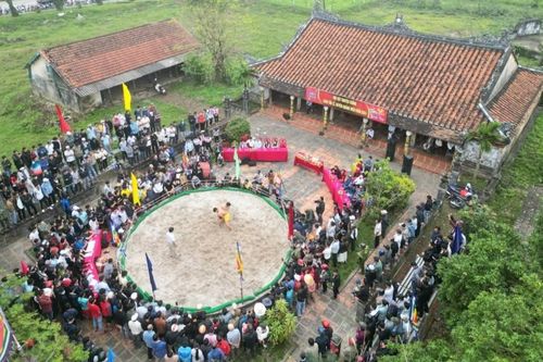 Thừa Thiên Huế: Sôi động hội vật làng Thủ Lễ đầu xuân