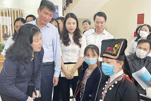 Ngành y tế khơi thông nguồn lực, tạo nền tảng phát triển