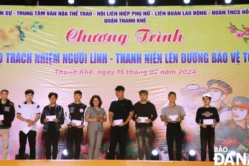 Quận Thanh Khê động viên thanh niên lên đường nhập ngũ
