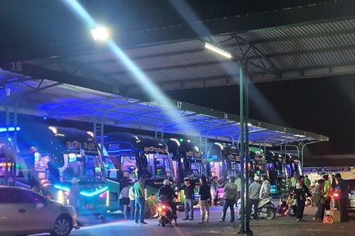 Tập trung giải tỏa hành khách sau Tết