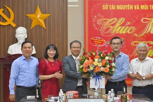 Phó Chủ tịch UBND tỉnh Trần Hòa Nam thăm, chúc Tết các đơn vị, doanh nghiệp