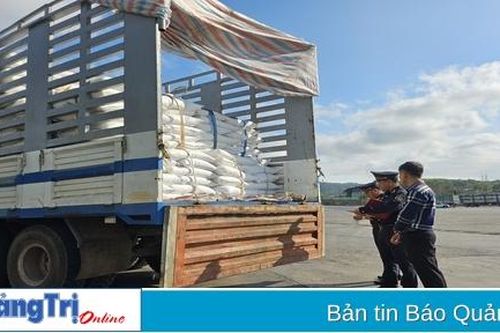 Trong thời gian nghỉ tết, kim ngạch xuất nhập khẩu qua các cửa khẩu quốc tế Lao Bảo và La Lay đạt gần 1,56 triệu USD