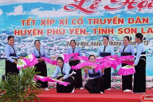 Phong trào văn nghệ quần chúng ở Quang Huy