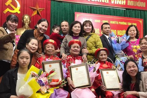 Mừng thọ đầu năm: Nét đẹp văn hóa truyền thống