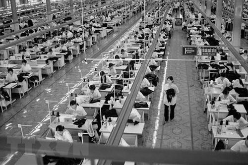 Hình thành khung khổ pháp lý hoạt động thương mại những năm 1996-2010