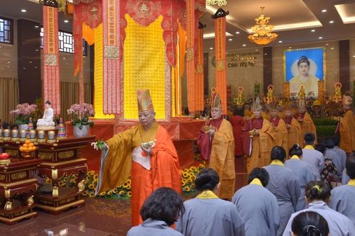 Trang nghiêm Lễ khai đàn Pháp hội Dược Sư Xuân Giáp Thìn tại Việt Nam Quốc Tự