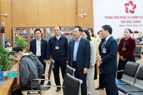 Bắc Giang kiểm tra công tác đầu năm tại Trung tâm Phục vụ hành chính công