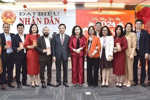 Phó Chủ tịch Quốc hội Nguyễn Khắc Định thăm Báo Đại biểu Nhân dân
