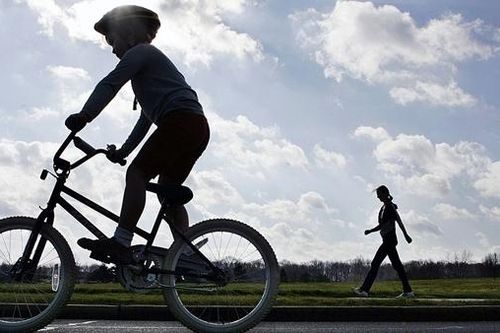 Chỉ đứng hoặc ngủ cũng đã khỏe hơn cho tim so với việc ngồi yên