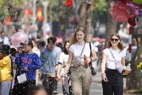 Du lịch Việt Nam sôi động dịp Tết Nguyên đán