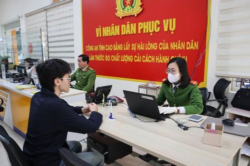 Sôi nổi ra quân sản xuất, làm việc đầu năm