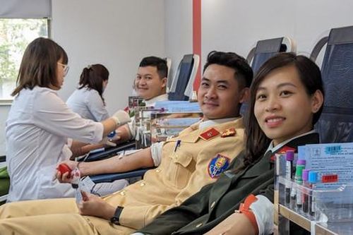 Hơn 1.600 người hiến máu, hiến tiểu cầu trong 7 ngày nghỉ Tết