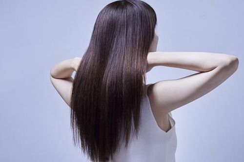 4 dưỡng chất kích thích mọc tóc