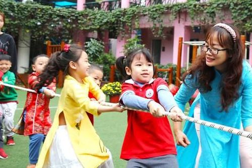 Hôm nay, học sinh nhiều địa phương trở lại trường sau kỳ nghỉ Tết